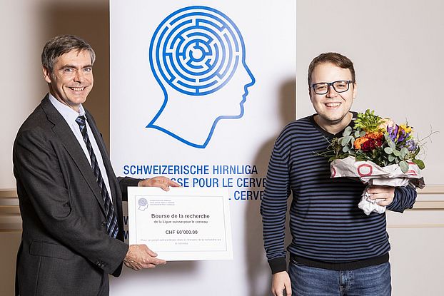 Junger Basler Nachwuchswissenschaftler mit Hirnliga-Forschungsstipendium ausgezeichnet